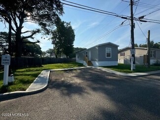 5 Robin Rd, Keansburg, NJ 07734
