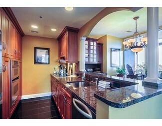 300 Commercial St Unit 704, Boston, MA 02109