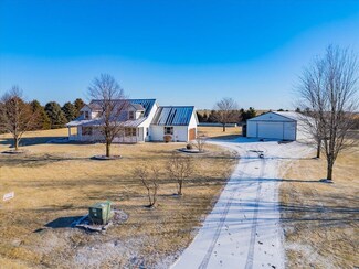 7616 Conifer Ct, de Forest, WI 53532