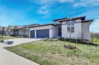 22051 W 100th Terrace, Lenexa, KS 66220
