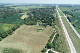 851 Highway 92, Knoxville, IA 50138