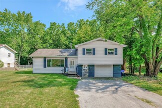 615 E Devonshire Rd, Decatur, IL 62521