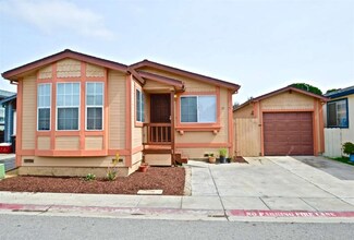704 Garner Ave Unit 37, Salinas, CA 93905