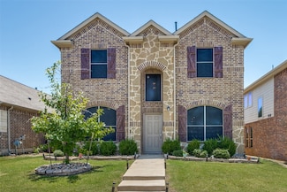 5845 Wake Robin Dr, Fort Worth, TX 76123