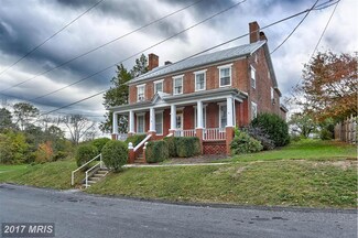 6 S High St, Newburg, PA 17240