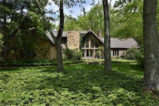 85 Riverstone Dr, Moreland Hills, OH 44022