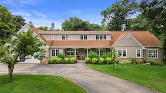 955 Edwards St, Brookfield, WI 53005