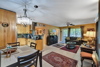 300 NE 19th Ct Unit 203N, Wilton Manors, FL 33305