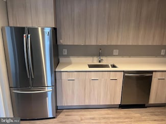 624 Girard St NE Unit 201, Washington, DC 20017