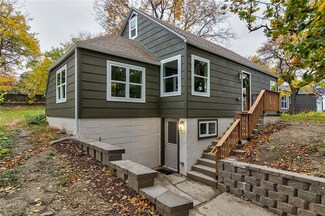 1304 62nd St, Des Moines, IA 50311