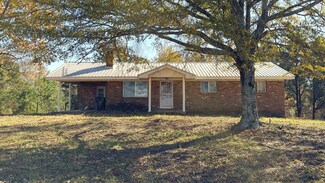 430 Old Natchez Trace Rd, Cherokee, AL 35616