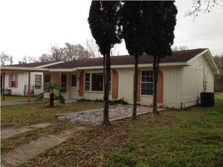 132 Sunset Dr, Lafayette, LA 70501