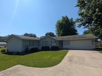 475 1st Ave SW, Glenville, MN 56036
