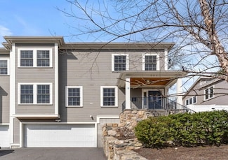 241 Elliot St Unit 1, Newton Upper Falls, MA 02464