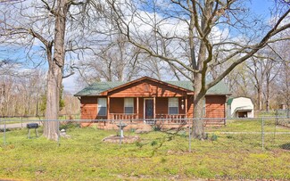 201 E Laurel St, Hugo, OK 74743