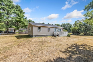 3 Nichols Ln, Kennebunk, ME 04043