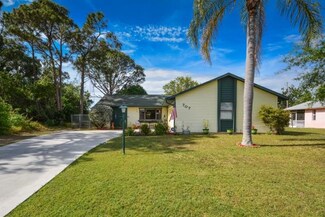 707 SE Atlantus Ave, Port Saint Lucie, FL 34983