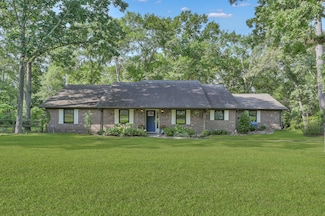 914 Rustic Oaks Dr, Magnolia, TX 77354