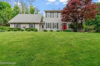 10 Columbus Ave, Waterford, NY 12188