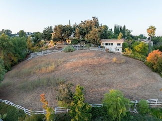 53 Foothill Dr, Agoura Hills, CA 91301