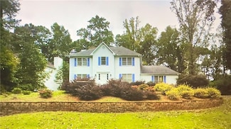 4083 Rivermeade Dr SW, Lilburn, GA 30047