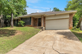 5711 Tumbleweed Ct, Arlington, TX 76017