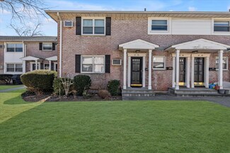81- 56 Langdale St Unit 81-56, New Hyde Park, NY 11004