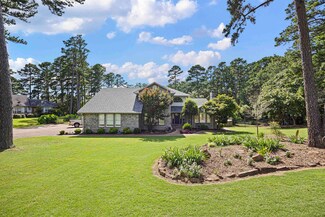 1506 Lands End Point S, Russellville, AR 72802