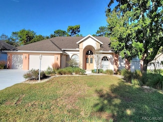 18 Mayflower Ct S, Homosassa, FL 34446