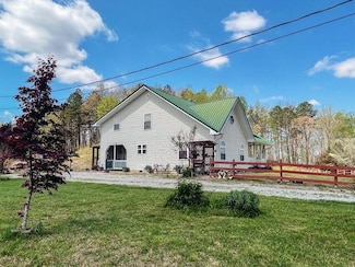1553 Craig Rd, Williamsburg, KY 40769