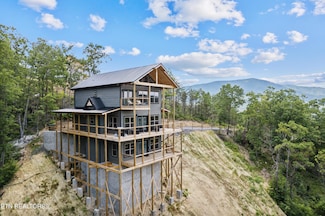 2858 Indigo Ln, Sevierville, TN 37862