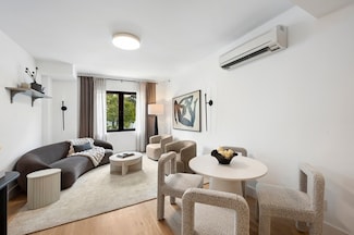 228 13th St Unit 101, Park Slope, NY 11215