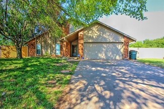 2916 Fairfield Dr, Edmond, OK 73012