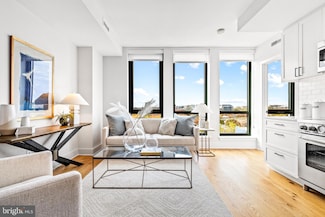 1211 Van St SE Unit 718, Washington, DC 20003