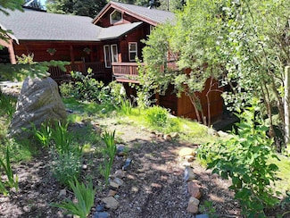 10694 Laurelwood Dr, Truckee, CA 96161