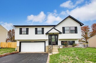 2394 Fernwood Ave, Grove City, OH 43123