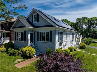 1 Wood St, Fairhaven, MA 02719