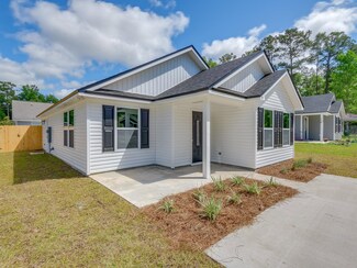 20 Yuma St, Crawfordville, FL 32327