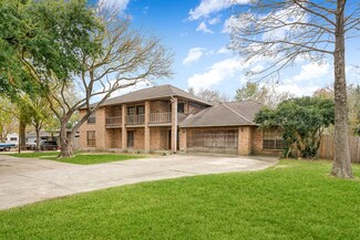 410 Vista Rd, Pasadena, TX 77504
