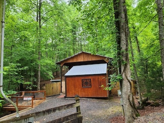 80 35th St, Ellijay, GA 30540