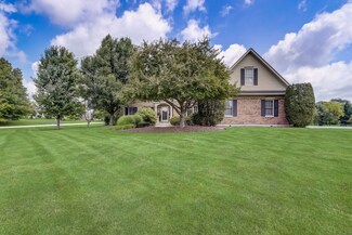 195 Boxwood Dr, Hawthorn Woods, IL 60047