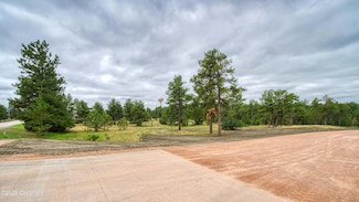 4 Freedom Dr W, Pine Haven, WY 82721