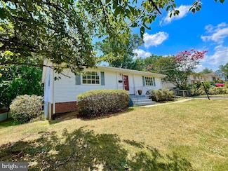 3703 Towanda Rd, Alexandria, VA 22303