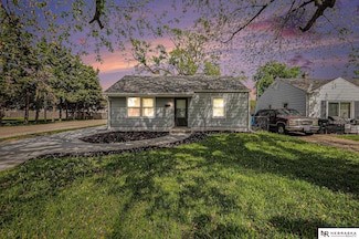 4153 N 63rd St, Omaha, NE 68104