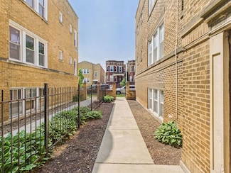 4338 W Kamerling Ave Unit 2N, Chicago, IL 60651