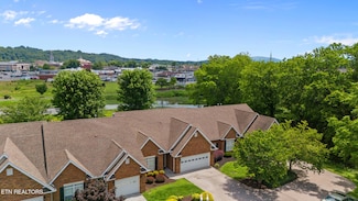 244 River Garden Ct, Sevierville, TN 37862