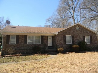3105 N Centennial St, High Point, NC 27265