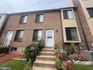 5200 Hilltop Dr Unit CC17, Brookhaven, PA 19015