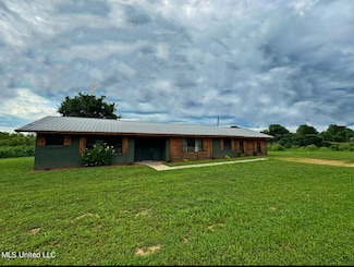 727 Old Benton Rd, Yazoo City, MS 39194