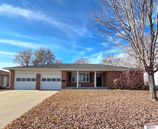 915 N 20th St, Beatrice, NE 68310